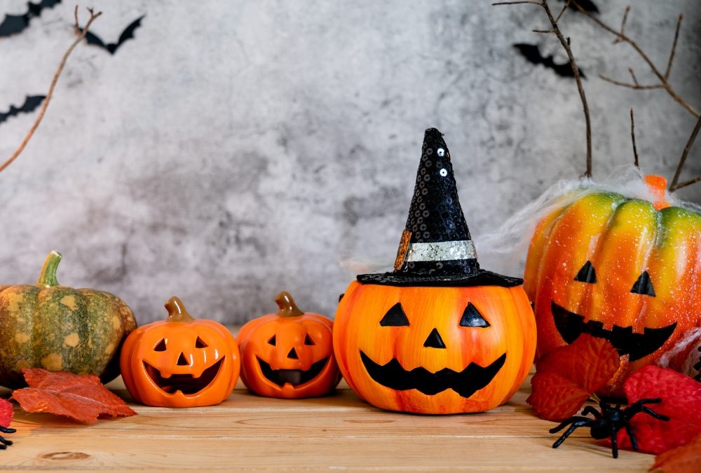 How to Enjoy Halloween and Keep your Kids Healthy and Safe: